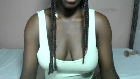 Snapshot of mimiebony chatting on 10, 6, 2026 mimiebony online show from 10, 6, 2026