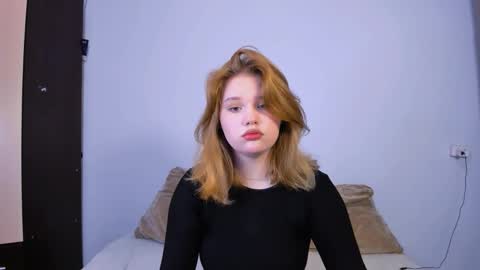 hi Im Mina  online show from 24, 9, 2025