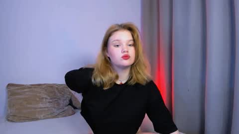 hi Im Mina  online show from 26, 9, 2025