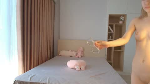 Snapshot of mina_moons chatting on 23, 5, 2026 Mina online show from 23, 5, 2026