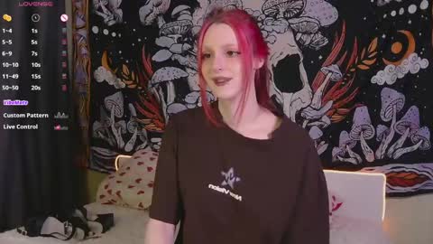 Snapshot of mine_doll chatting on 8, 5, 2026 Anny online show from 8, 5, 2026