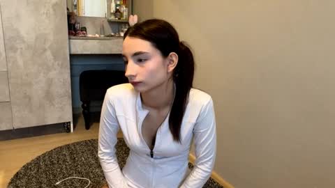 Emilia online show from 6, 10, 2025