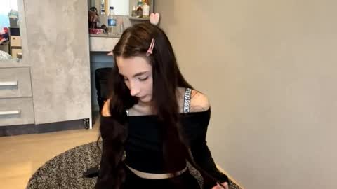 Emilia online show from 9, 10, 2025