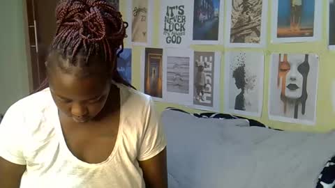 mini_karee online show from 24, 3, 2026