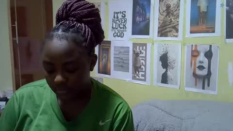 mini_karee online show from 25, 3, 2026