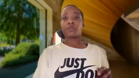 Snapshot of mini_luv chatting on 28, 4, 2026 SLIPSLID online show from 28, 4, 2026