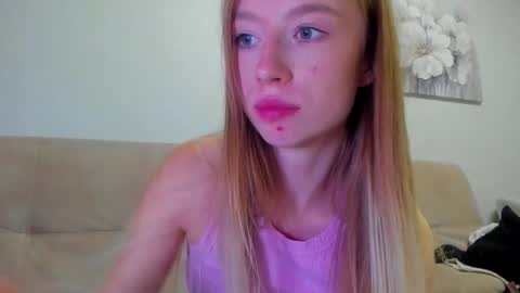 Snapshot of minidiva_ chatting on 20, 10, 2025 Amelia online show from 20, 10, 2025