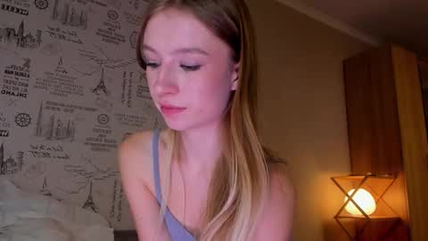 Snapshot of minidiva_ chatting on 10, 11, 2025 Amelia online show from 10, 11, 2025