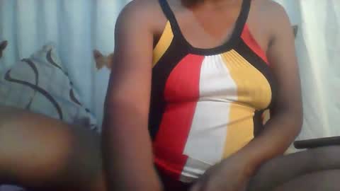 Snapshot of minie4tina chatting on 30, 10, 2025 Minie4Tina online show from 30, 10, 2025