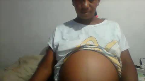 Snapshot of minie4tina chatting on 4, 3, 2026 Minie4Tina online show from 4, 3, 2026