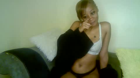 minieme001 online show from 22, 3, 2026