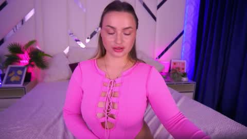 Snapshot of minifox_ chatting on 11, 10, 2025 minifox_ online show from 11, 10, 2025