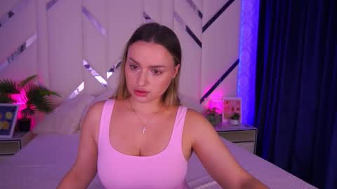 Snapshot of minifox_ chatting on 14, 10, 2025 minifox_ online show from 14, 10, 2025