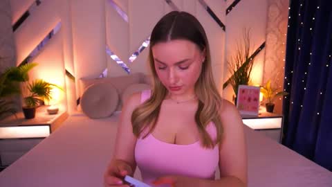 Snapshot of minifox_ chatting on 24, 2, 2026 minifox_ online show from 24, 2, 2026