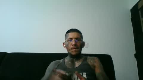 Snapshot of miniimgra chatting on 14, 12, 2025 miniimgra online show from 14, 12, 2025