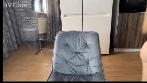 minimimi18 online show from 27, 11, 2025