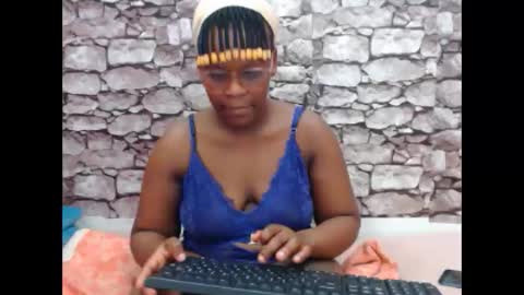 Snapshot of miniminaj699 chatting on 15, 9, 2025 miniminaj699 online show from 15, 9, 2025