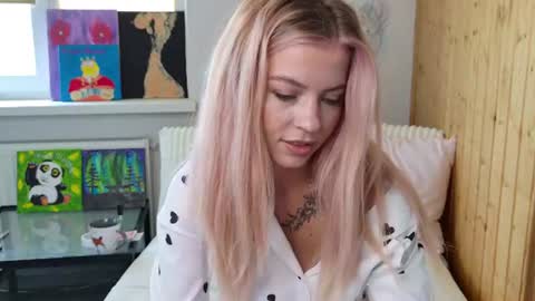 Snapshot of minionfriend chatting on 27, 6, 2026 minionfriend online show from 27, 6, 2026