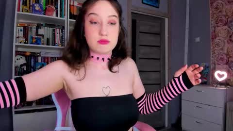 Snapshot of minionkaaa chatting on 31, 10, 2025 Ariana online show from 31, 10, 2025