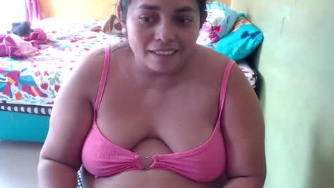 Snapshot of minnie_bbw69 chatting on 14, 3, 2026 Andrea online show from 14, 3, 2026