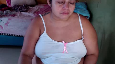 Snapshot of minnie_bbw69 chatting on 24, 3, 2026 Andrea online show from 24, 3, 2026
