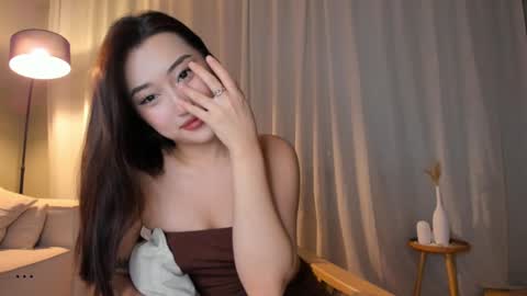 minnie_jin online show from 21, 11, 2025