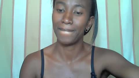 minouch211907 online show from 2, 1, 2025