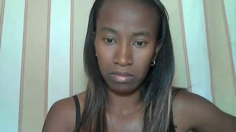 minouch211907 online show from 6, 1, 2025