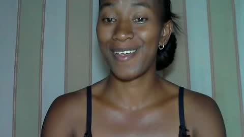 minouch211907 online show from 7, 1, 2025