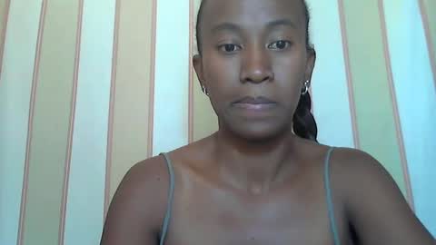 minouch211907 online show from 18, 1, 2025