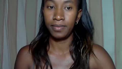 minouch211907 online show from 20, 1, 2025