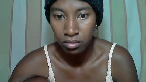 minouch211907 online show from 26, 1, 2025