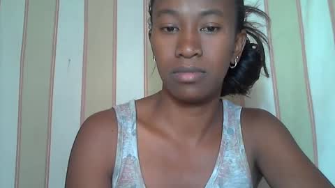 minouch211907 online show from 10, 2, 2025