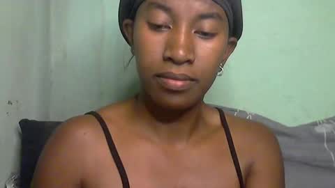 Snapshot of minouch211907 chatting on 2, 5, 2026 minouch211907 online show from 2, 5, 2026
