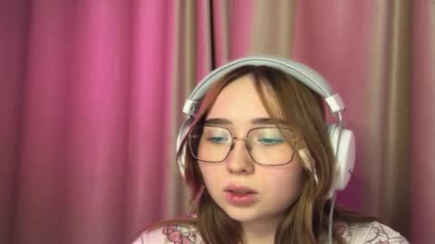 mira_light_ online show from 3, 10, 2025