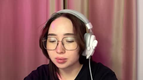 mira_light_ online show from 7, 10, 2025