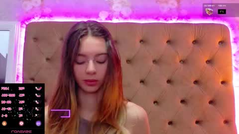 mira_lynxx online show from 22, 3, 2026