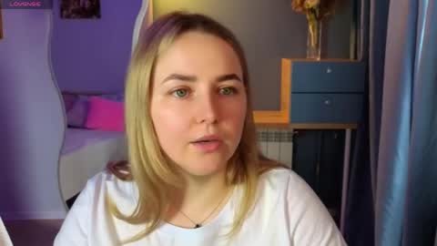 Snapshot of mira_mermayd chatting on 28, 4, 2026 Mira online show from 28, 4, 2026