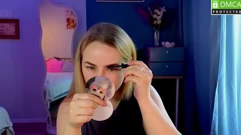 Snapshot of mira_mermayd chatting on 28, 5, 2026 Mira online show from 28, 5, 2026