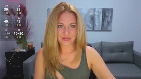 Snapshot of mira_whitme chatting on 14, 10, 2025 Mira online show from 14, 10, 2025