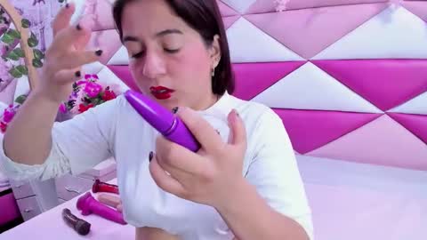 mirabella_miller online show from 25, 10, 2025