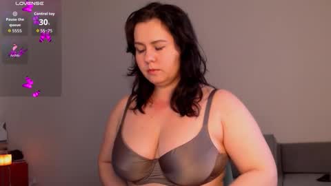 Snapshot of miradiaz chatting on 9, 2, 2026 Meera online show from 9, 2, 2026