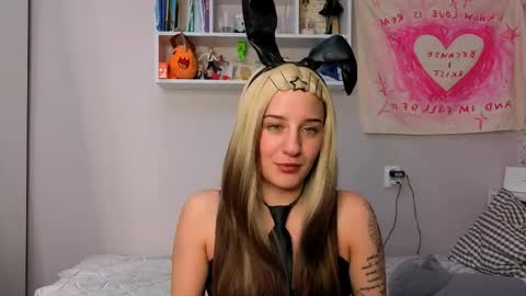 Cassie online show from 28, 4, 2026