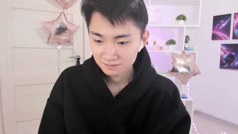 Snapshot of miram_yoo chatting on 8, 12, 2024 online show from 8, 12, 2024