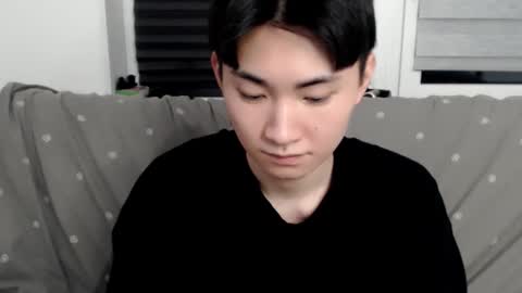 Snapshot of miram_yoo chatting on 2, 3, 2025 online show from 2, 3, 2025