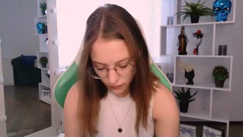 Snapshot of miranda__low chatting on 14, 7, 2026 Miranda online show from 14, 7, 2026
