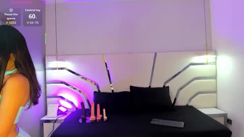 Snapshot of miranda_becerra chatting on 24, 10, 2025 Miranda  online show from 24, 10, 2025