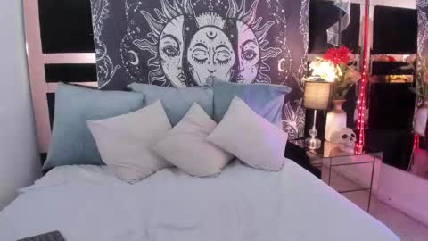 Snapshot of mirandaaduboiss chatting on 2, 3, 2026 Miranda online show from 2, 3, 2026