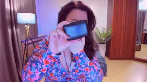 Snapshot of mirandadyson chatting on 7, 4, 2026 MirandaDyson online show from 7, 4, 2026