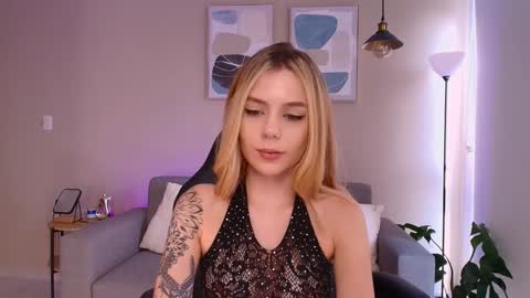 Snapshot of mirandashaw chatting on 22, 1, 2025 Miranda Shaw online show from 22, 1, 2025